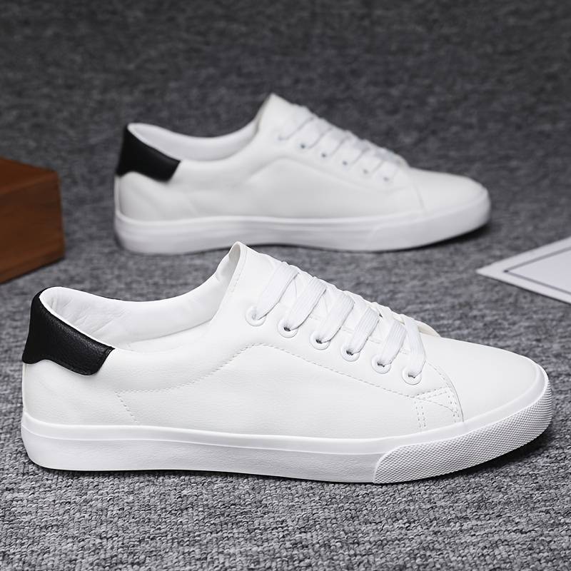 Lace-up shoes with eyelet detailing and structured sole